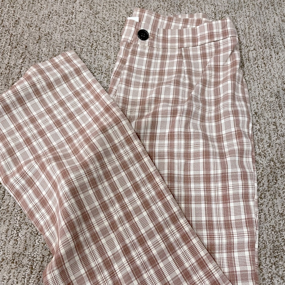 Brown/tan dress pants with button